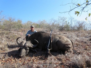 <font color=orange>Zimbabwe 2013</font> Zimbabwe 2013  Trophy hunting photos african dangerous game  hunting pictures dangerous game 